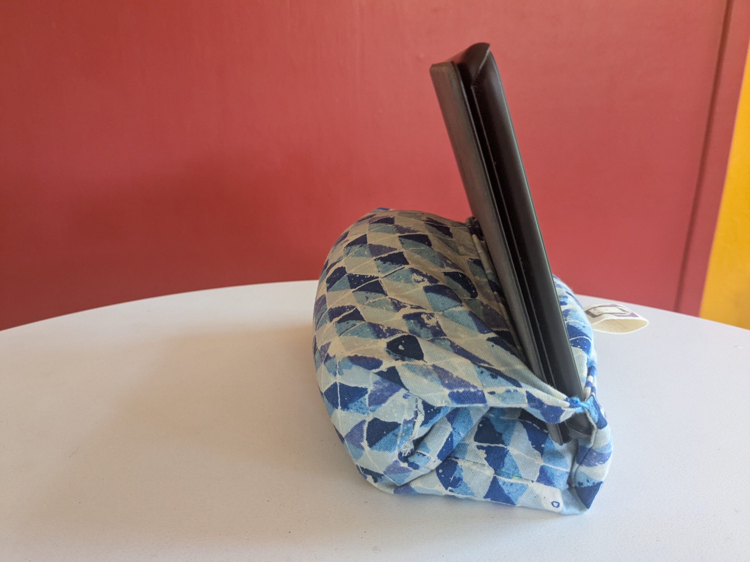<em>Bernice</em> "Swimming Checks Blue" eCoddle Classic - Image 3